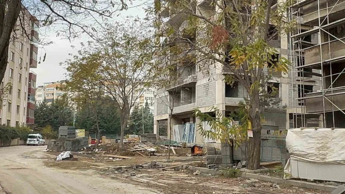 Elazığ'da inşaattan düşen işçi, hayatını kaybetti