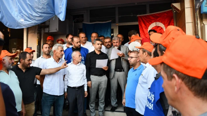 Elazığ'da İşçiler Geçinemiyoruz Dedi!