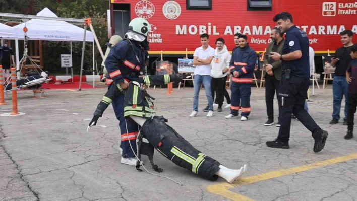 Elazığ'da öğrenciler, itfaiye eğitimlerinde ter döktü