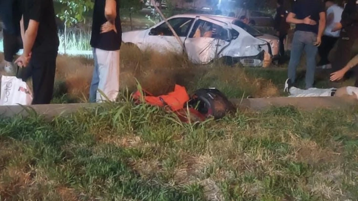 Elazığ'da otomobil Millet Bahçesi'ne girdi: 5 yaralı