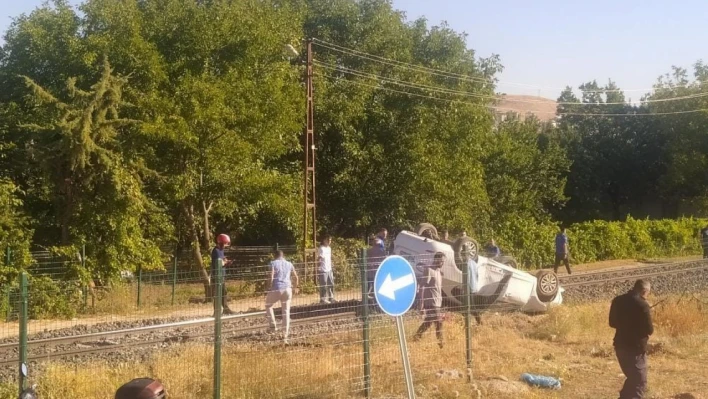 Elazığ'da otomobil takla attı: 1 yaralı