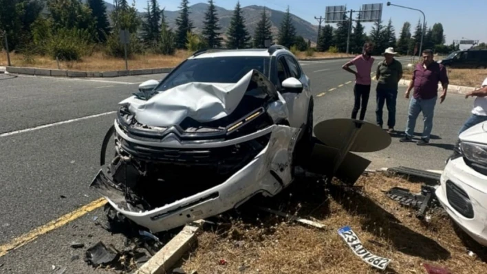 Elazığ'da trafik kazası: 2 yaralı