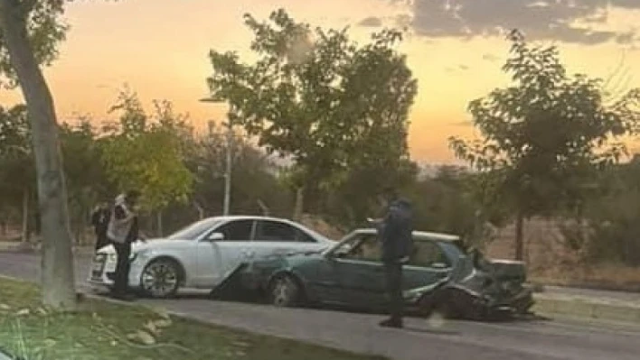 Elazığ'da trafik kazası: 2 yaralı