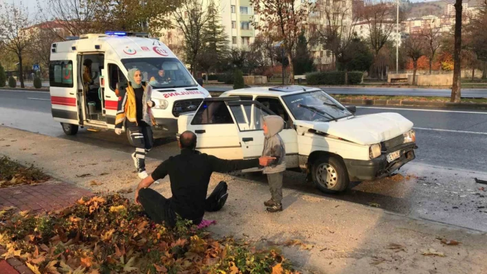 Elazığ'da Trafik Kazası: 4 Yaralı