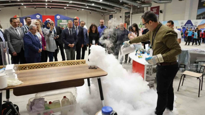 Elazığ'da TÜBİTAK bilim şenliği başladı