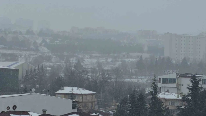 Elazığ'da yüksek kesimlerde sis etkili oldu