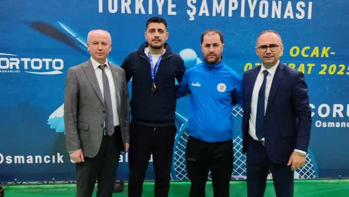 Elazığlı sporcu, badmintonda Türkiye üçüncüsü oldu