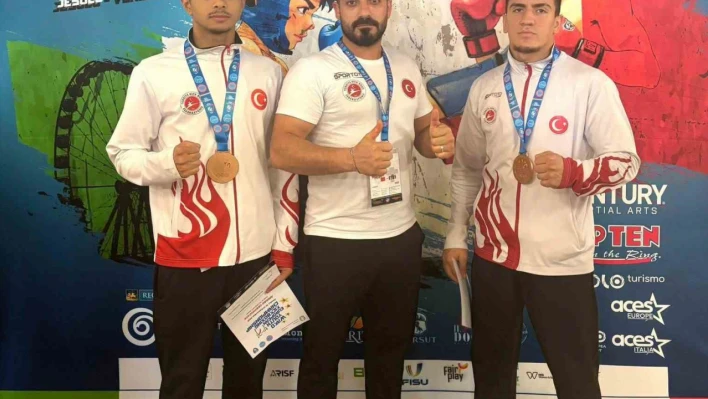Elazığlı sporcular Avrupa'dan bronz madalya ile döndü