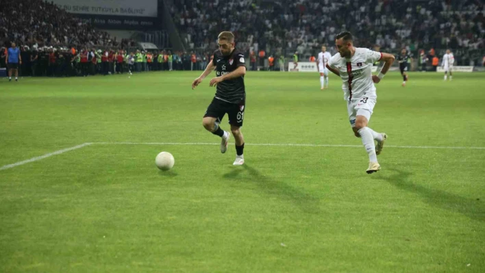 Elazığspor - Vanspor FK maçı tatil edildi