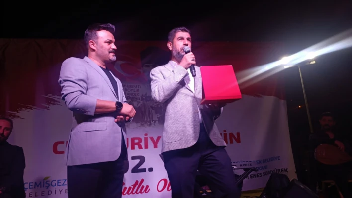 Elçemder öncülüğünde Çemişgezek'te Emrah Güllü konseri düzenlendi