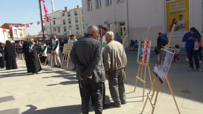 HÜDA PAR Elazığ Gençlik Kolları 6-8 Ekim Şehitleri Anısına Resim Sergisi Düzenledi