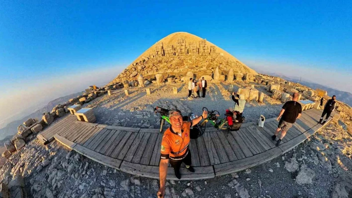 İki öğretmen bisikletle 5 günde 450 kilometre yol yaptı: Nemrut ve Göbeklitepe'ye bisiklet ile ulaştı