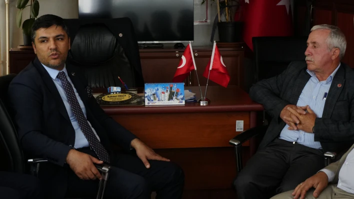 İl Başkanı Karakuş'tan Muhtarlar Derneklerine Ziyaret: 'Köylerimizde Hâlâ Temel Sorunlar Çözülmedi'