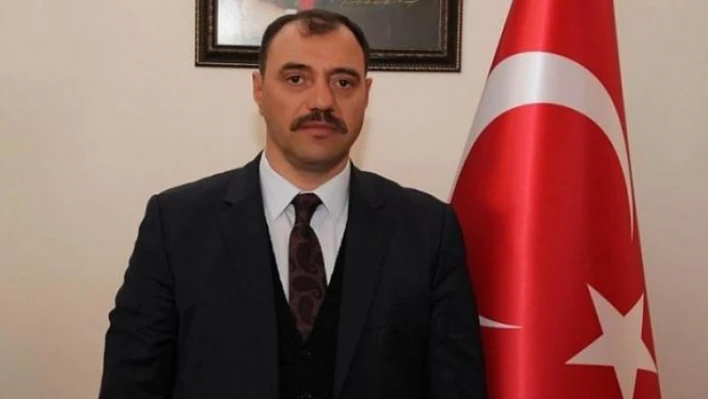 Kaldırım''Kadir Gecesi Tüm Zamanlardan Kıymetli''