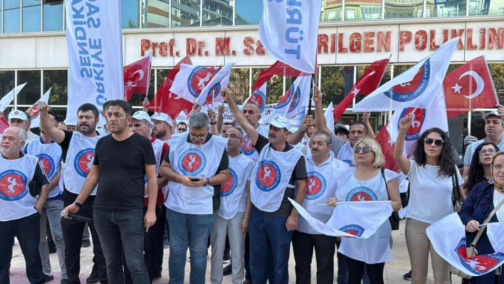 Kamu İşçileri Eylemlerini Sürdürüyor