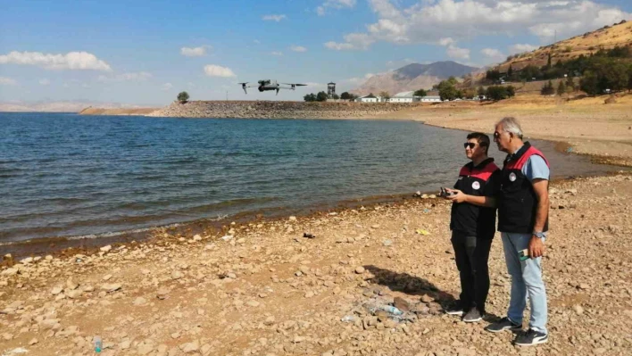 Keban Baraj Gölü'nde dron ile denetim