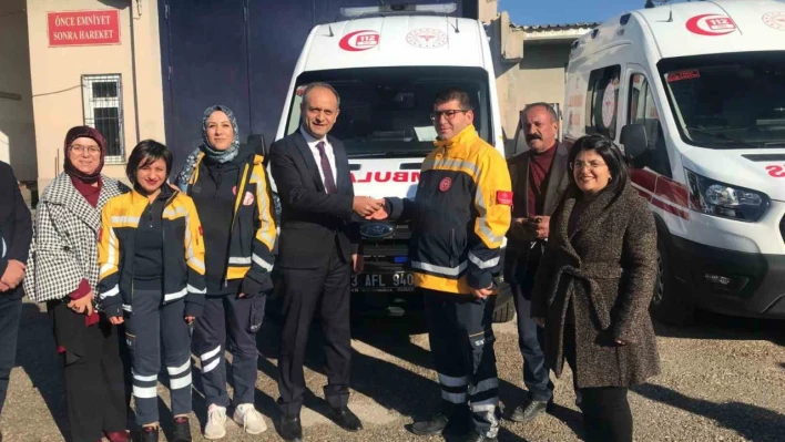 Sağlık Bakanlığından Elazığ'a tam donanımlı 6 ambulans