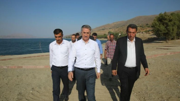 BAŞKAN YANILMAZ SİVRİCE İLÇESİNDE YAPIMI DEVAM EDEN PARKI YERİNDE İNCELEDİ