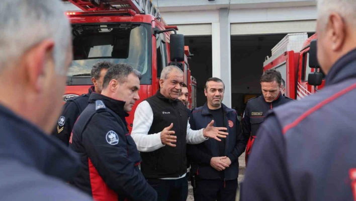 Türkiye'nin en uzun süre itfaiye müdürlüğünü yapan Başgün, emekliye ayrıldı