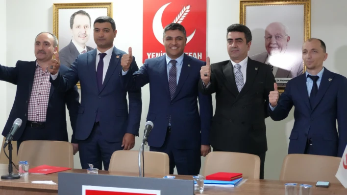 YRP Elazığ İlçe Başkanlığı'nda Devir Teslim Töreni Gerçekleştirildi