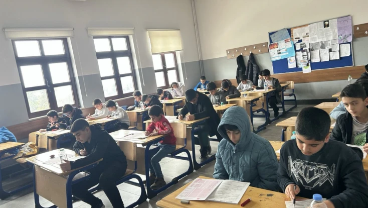 Elazığ’da Siyer Yarışmasına Büyük İlgi: 4 Bin Gönül Peygamber Sevgisi İçin Buluştu