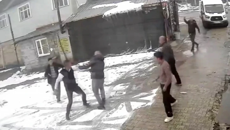 Elazığ'daki kavga, tuvaletini duvara yapan yolcu nedeniyle çıkmış