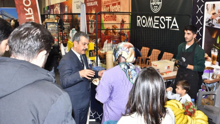 Milletvekili Keleş, Kitap Fuarı ve Kahve Festivali’nde Vatandaşlarla Buluştu