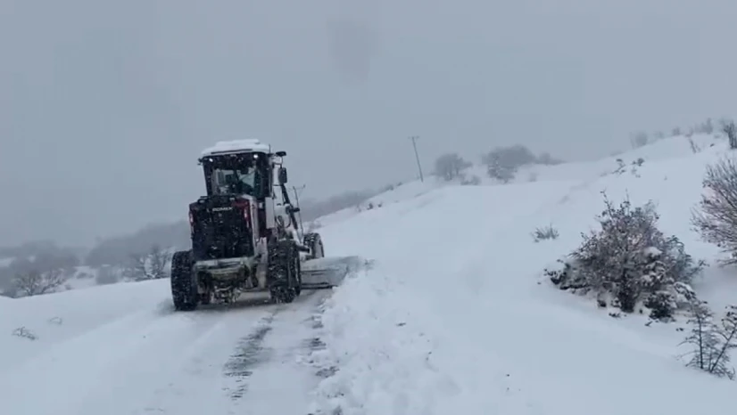 Elazığ'da 407 köy yolunda çalışmalar sürüyor