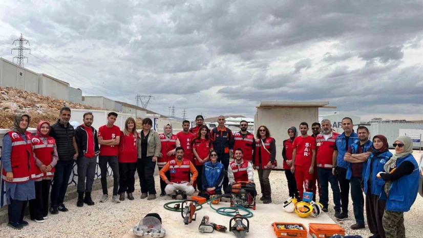 Elazığ'da arama kurtarma eğitimleri sürüyor