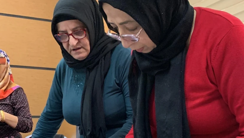 Elazığ'da kadınlar, ücretsiz dikiş-nakış kursu sayesinde meslek sahibi oluyor