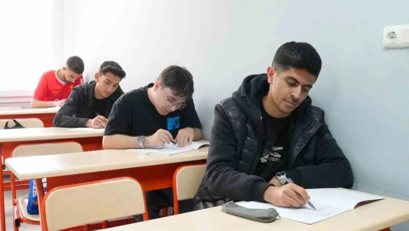 Elazığ'da öğrencilere ücretsiz deneme sınavı