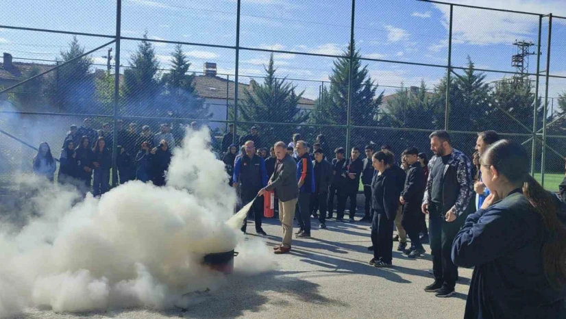 Elazığ'da öğrencilere yangın eğitimi