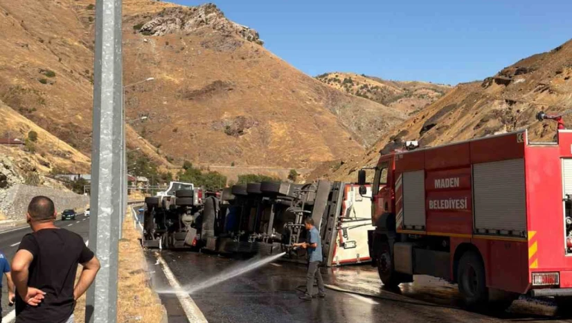 Elazığ'da tır devirdi: 1 yaralı