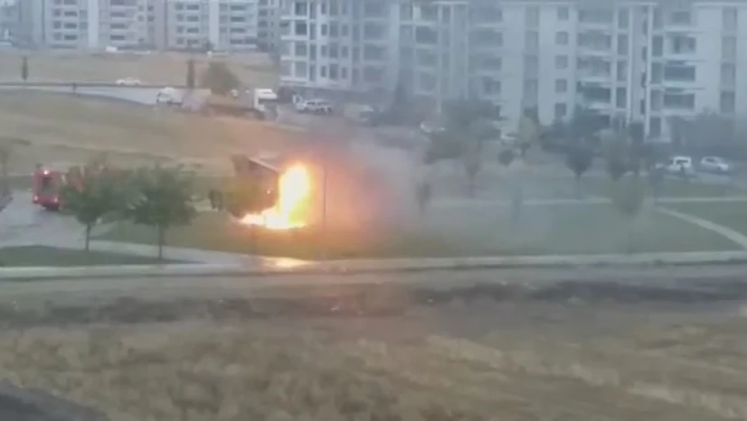 Elazığ'da trafo yangını paniğe neden oldu