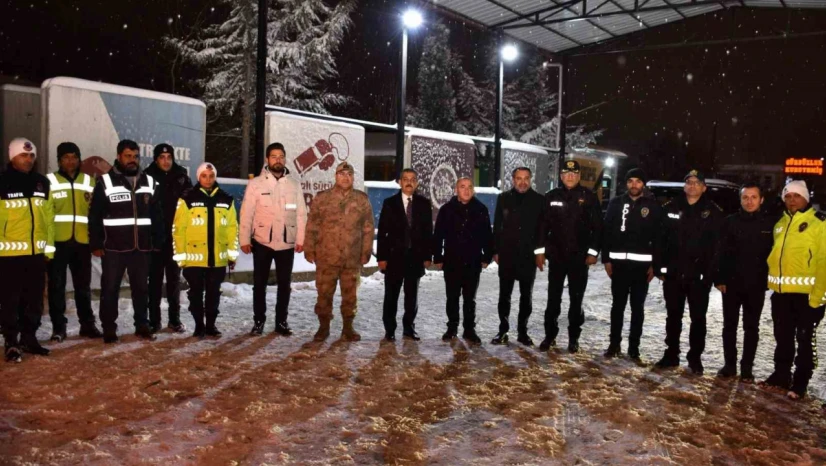 Elazığ protokolü, görevi başındaki güvenlik güçleriyle bir araya geldi