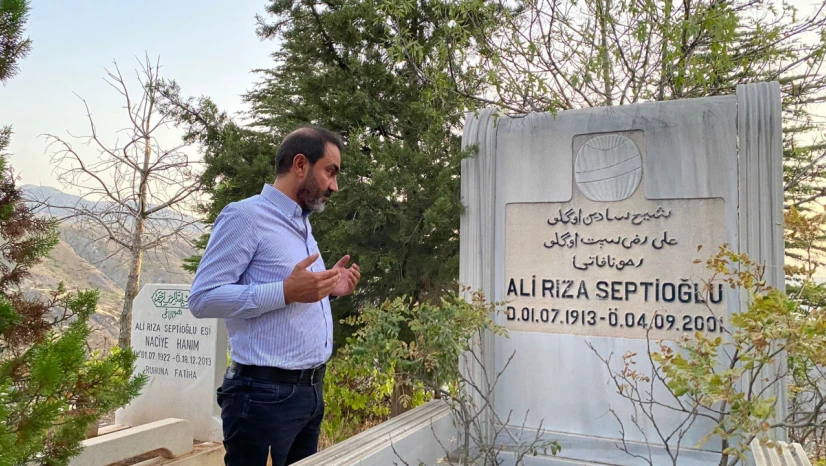 İl Başkanı Duran, Vefatının 21'inci Yıldönümünde Merhum Septioğlu'nun Kabrini Ziyaret Etti.