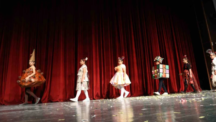Miniklerden çevreye duyarlı defile