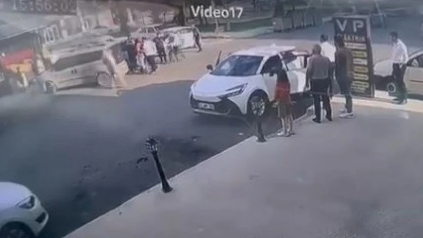 Tartıştığı sürücüye saldırdı: O anlar kamerada