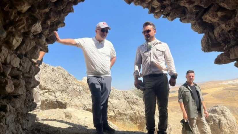 Vali Hatipoğlu, kazı çalışmalarını inceledi