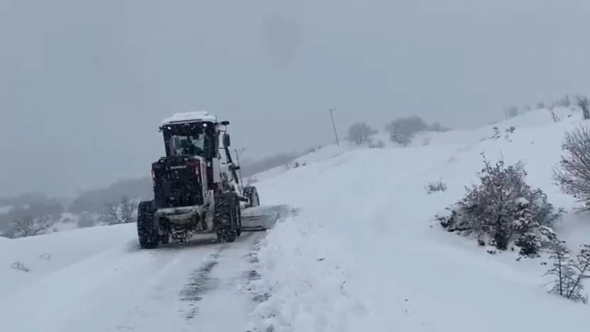 Elazığ'da 407 köy yolunda çalışmalar sürüyor