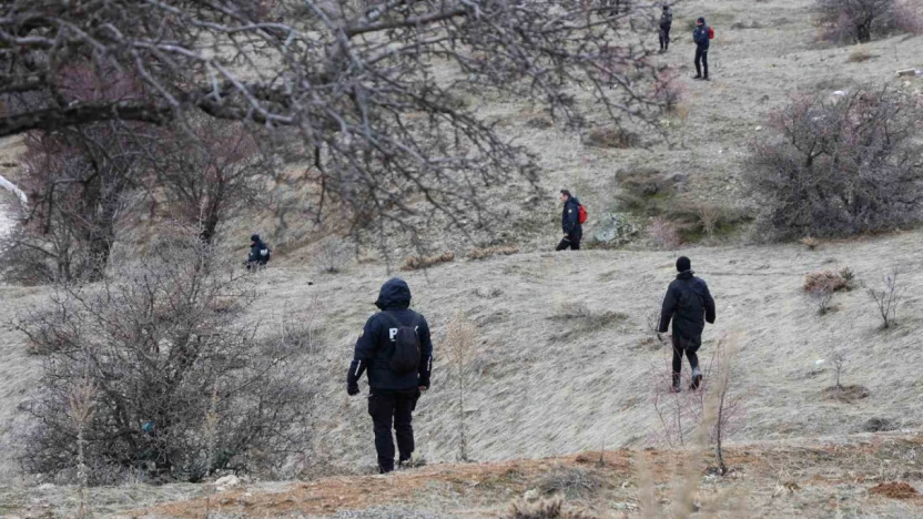 Elazığ'da 5 gündür kayıp olan yaşlı adam için 100 kişilik ekip sahada