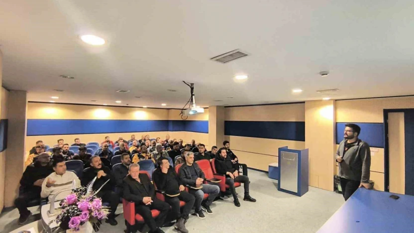 Elazığ'da ambulans şoförlerine eğitim