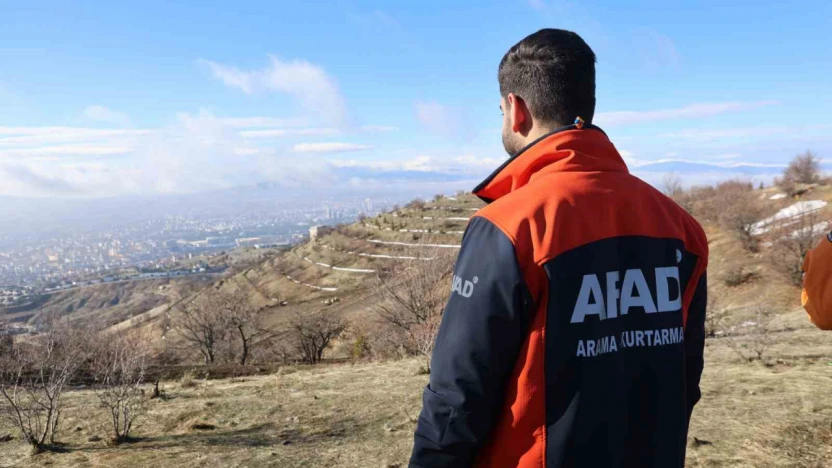 Elazığ'da kayıp yaşlı adamı arama çalışmaları sürüyor