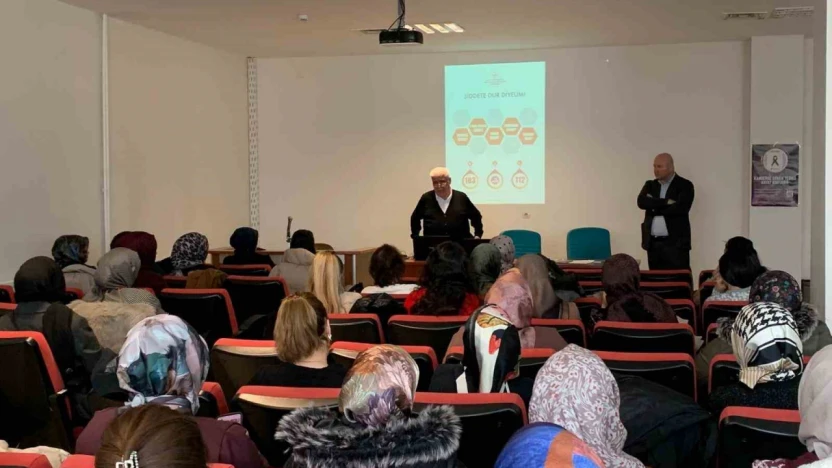 Elazığ'da tanıdan tedaviye temel yaklaşım eğitimi verildi