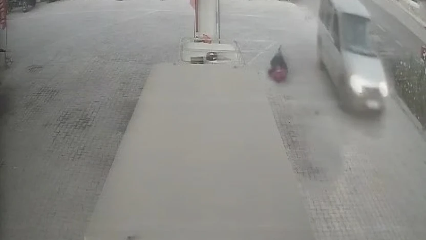 Eniştesine araçla çarpıp kaçtı: O anlar kameraya yansıdı