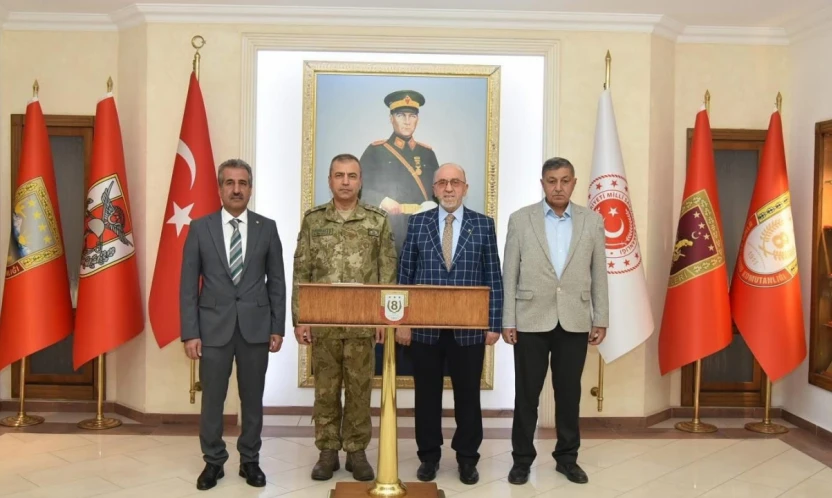 Başkan Dumandağ, Kolordu Komutanı Durmaz ile bir araya geldi