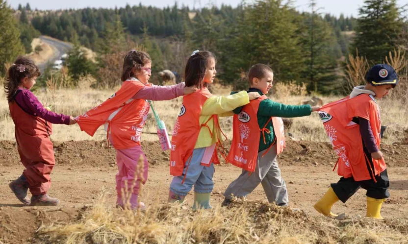 Elazığ'da 23 bin 650 fidan toprakla buluştu