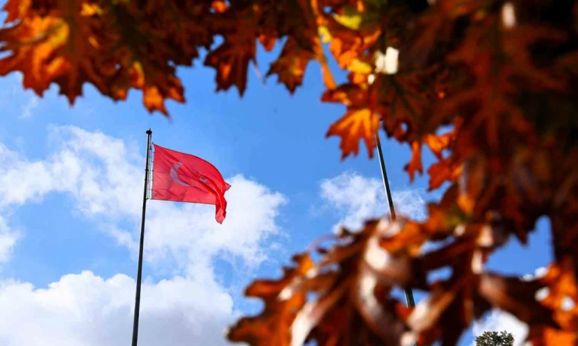 Elazığ'da 4 bin yıllık mahalle sonbaharda görenleri mest ediyor