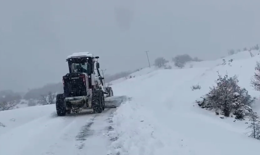Elazığ'da 407 köy yolunda çalışmalar sürüyor