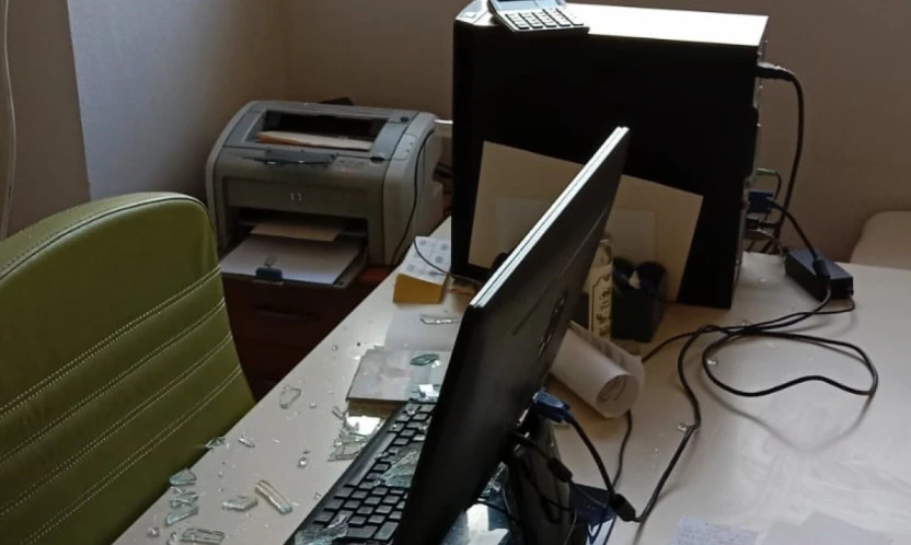 Elazığ'da aile sağlığı merkezine taşlı saldırı, doktora tehdit